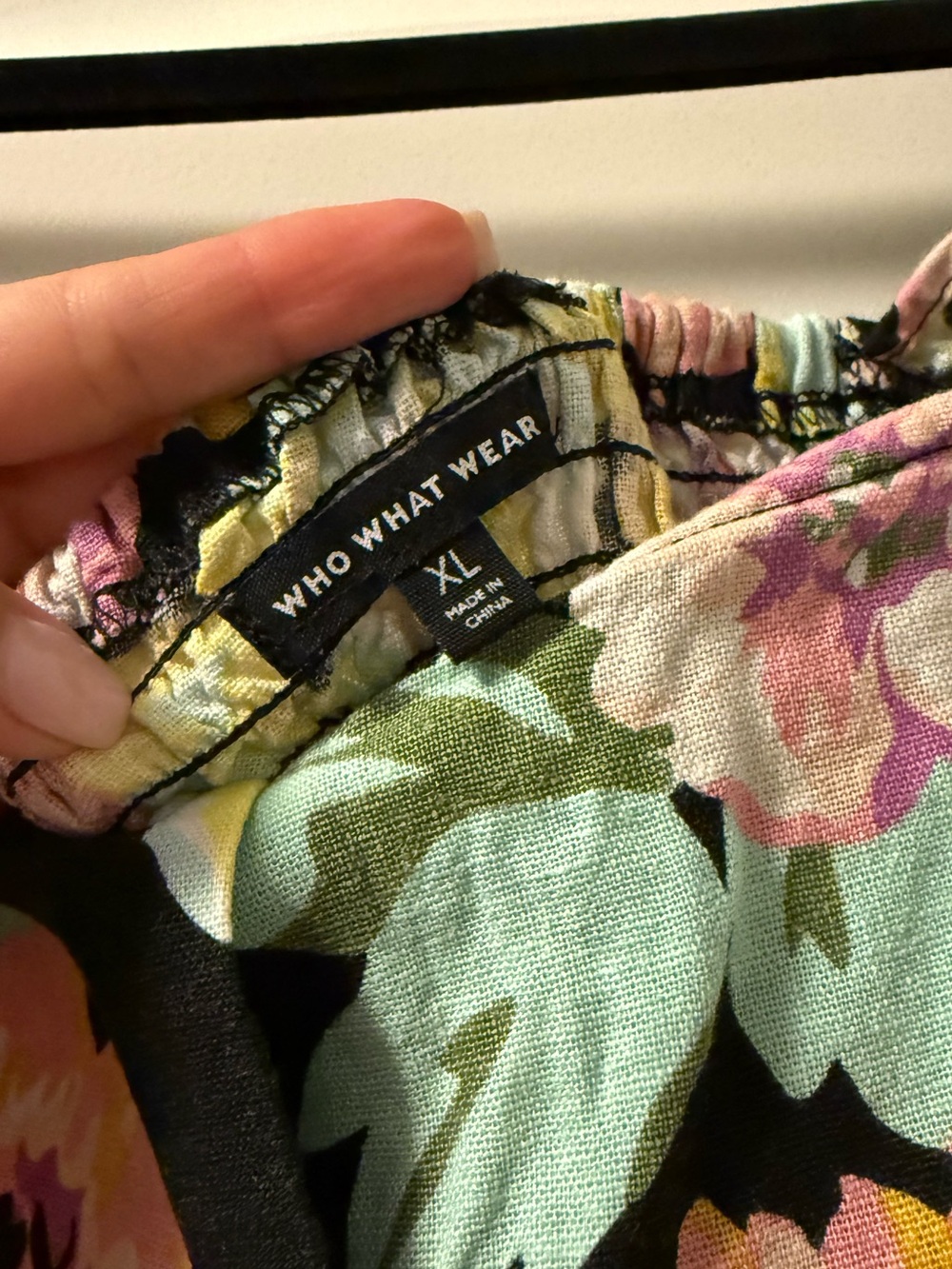 Who What Wear Black Floral Off-Shoulder Crop Top with Yellow & Pink Flowers - Picture 6 of 7
